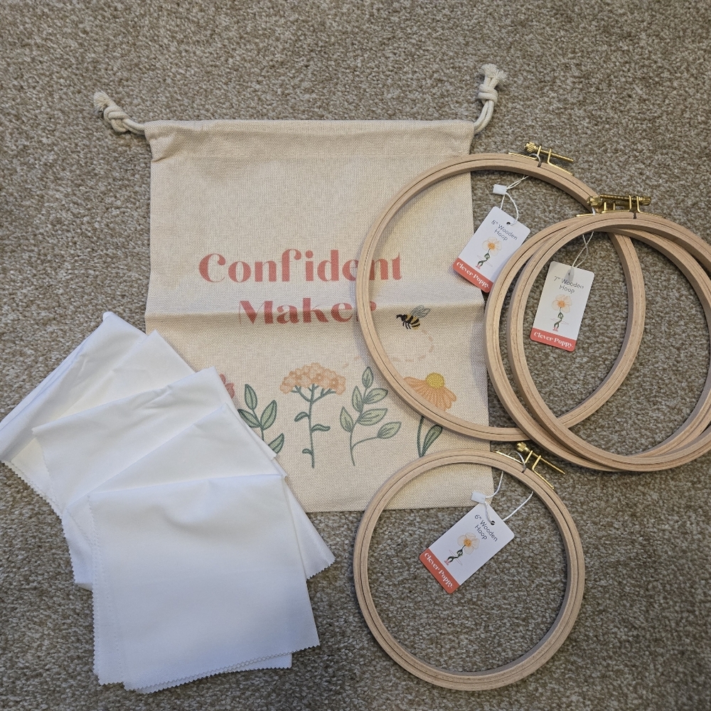 Clever Poppy Embroidery Hoop, Fabric with Bag